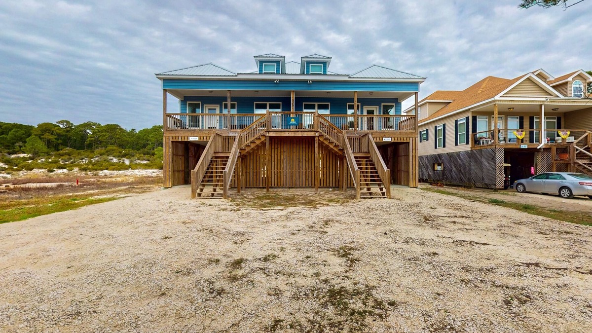 Audubon Place House | Gulfview duplex with loft, full kitchen, and washer and dryer.