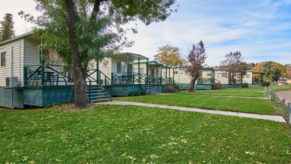 Gundagai RV Rental | Gundagai Cabins & Tourist Park