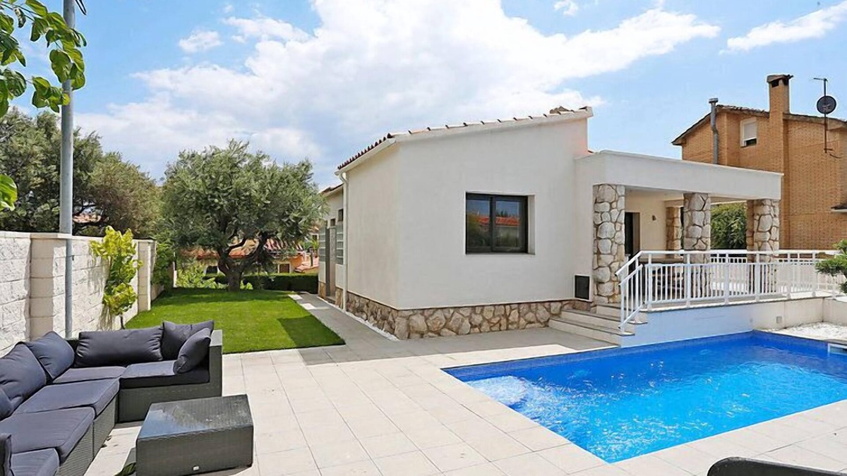 Cambrils House | Gunella by Interhome