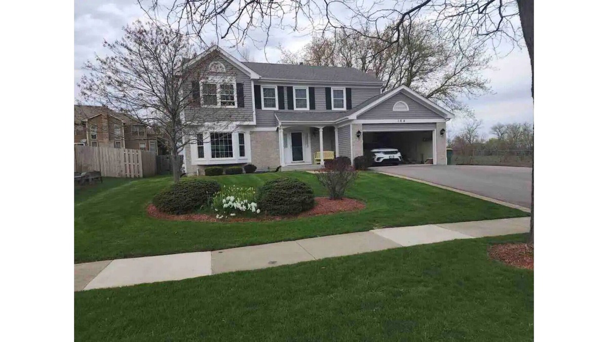 Gurnee House | Gurnee Cozy Single Family Home