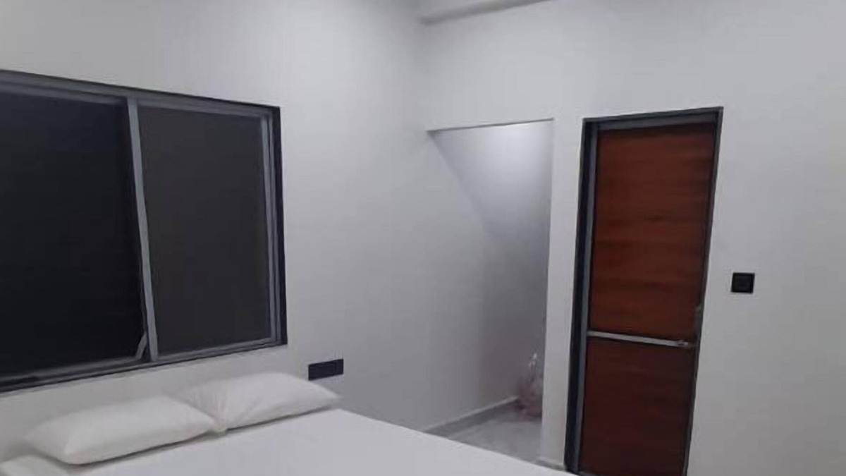 Rajpipla Hotel | Gurukrupa Yatri Niwas