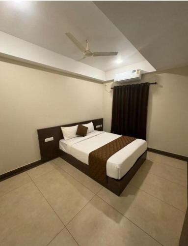 Kuppaayil Apartment | Guruyaroor suites