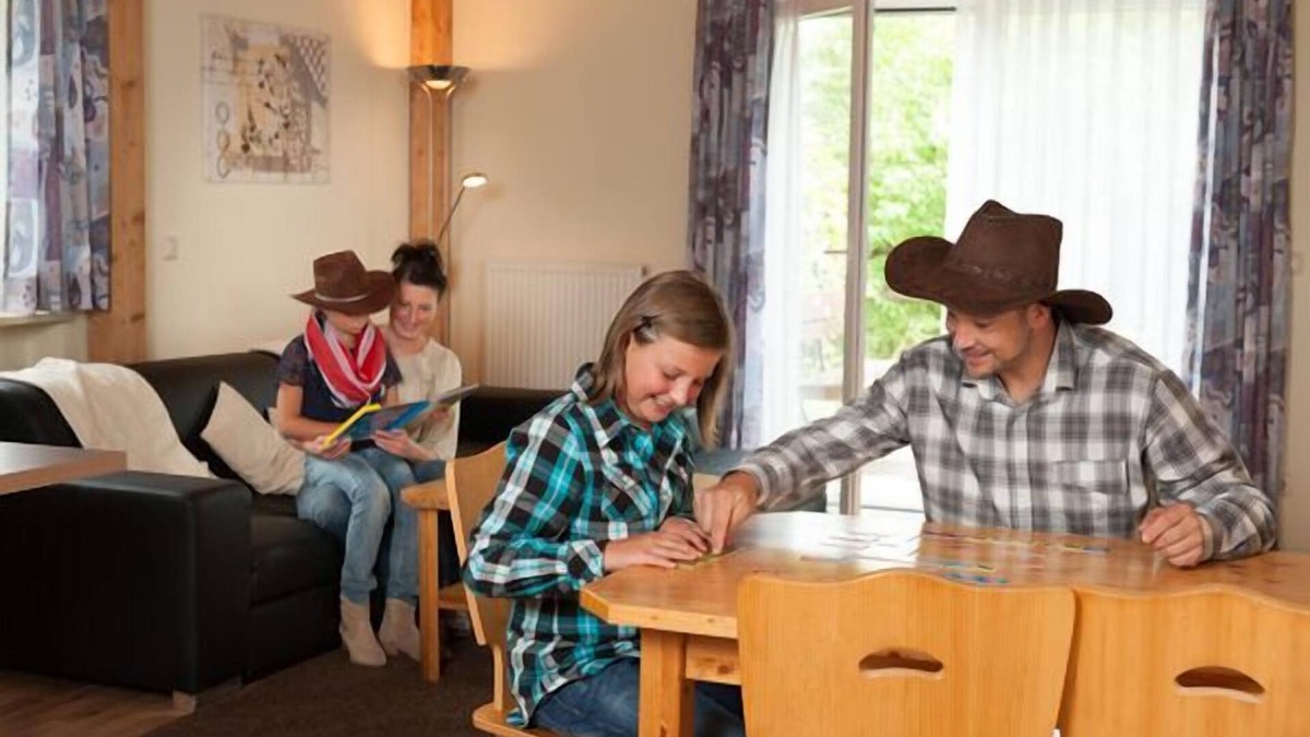 Eging am See Apartment | Gut ausgestattetes Ferienhaus Economy (ca. 60qm) für bis zu 6 Personen - Pullman City
