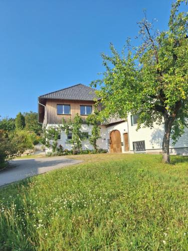 Oepping Apartment | Gut Pecketsberg