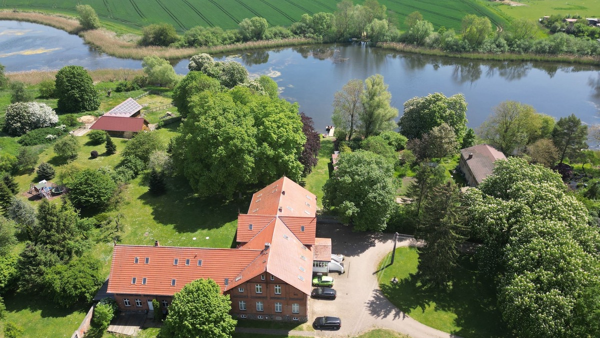 Altkalen Apartment | Gutshof Kämmerich - Holiday apartment "Schwalbennest"
