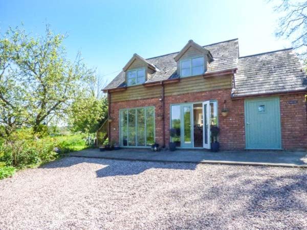 Welsh Frankton House | Gwdihw