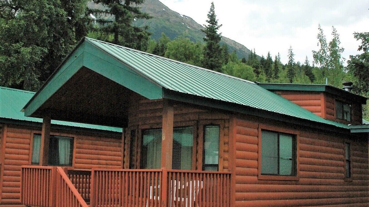 Kenai Peninsula Cabin | Gwin's Lodge Spruce Chalet #7