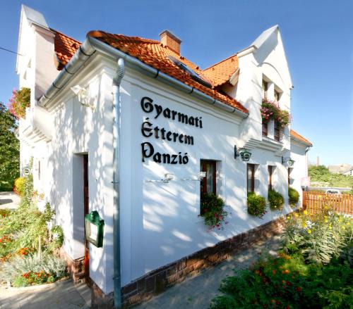 Veszprem House | Gyarmati Panzió & Étterem