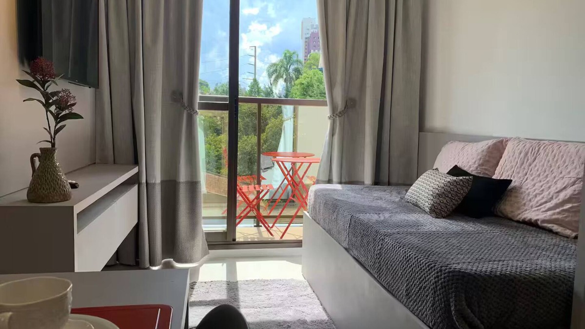 Mossungue Apartment | Gym, laundry, hot/cold air, Smart TV