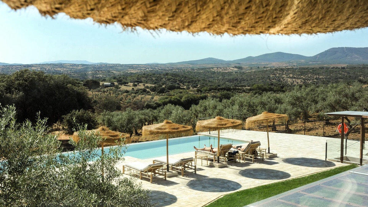 Valverde del Fresno Hotel | Hábitat Cigueña Negra