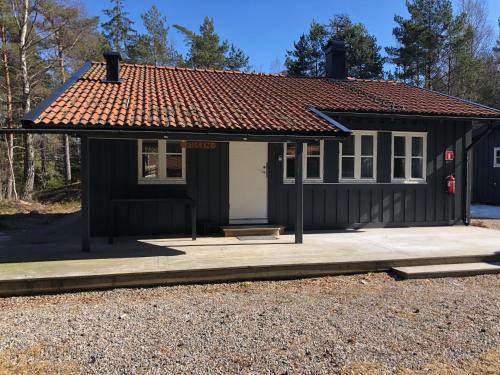 Lokholmen Cabin | Hällestrand Cottage -Sillen