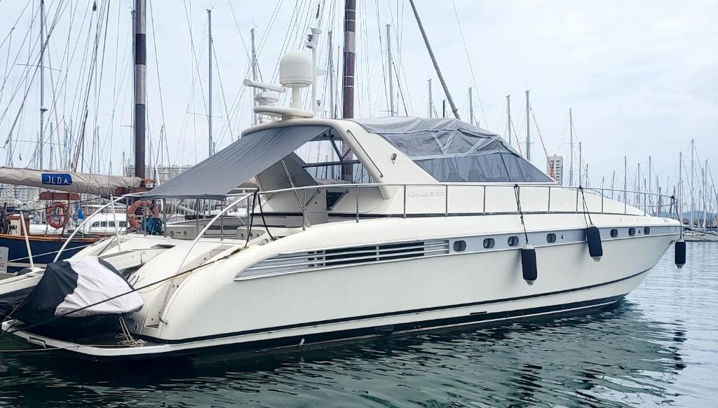 Port Cogolin Boat Rental | Hébergement Yacht