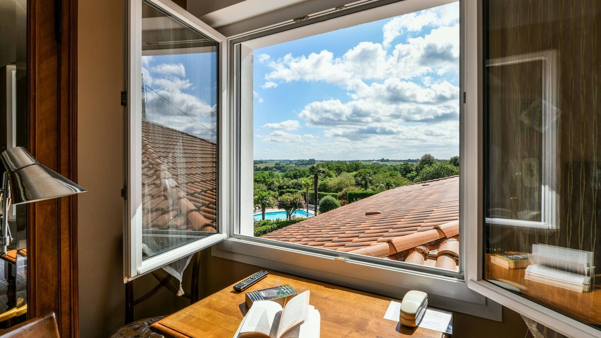 Montfort-en-Chalosse Hotel | Hôtel Aux Tauzins