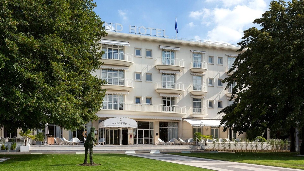 Enghien-les-Bains Hotel | Hôtel Barrière Le Grand Hôtel