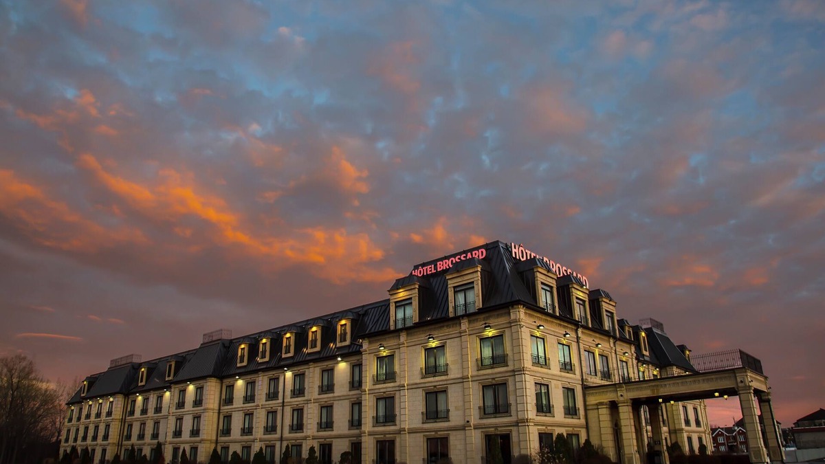 Brossard Hotel | Hôtel Brossard