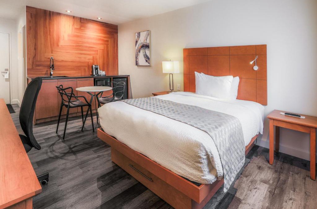 Sainte-Anne-des-Monts Hotel | Hôtel & cie