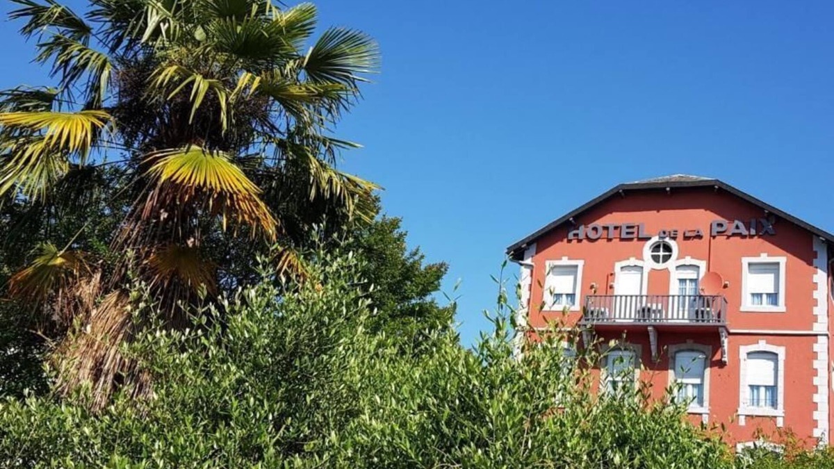 Oloron-Sainte-Marie Hotel | Hôtel De La Paix