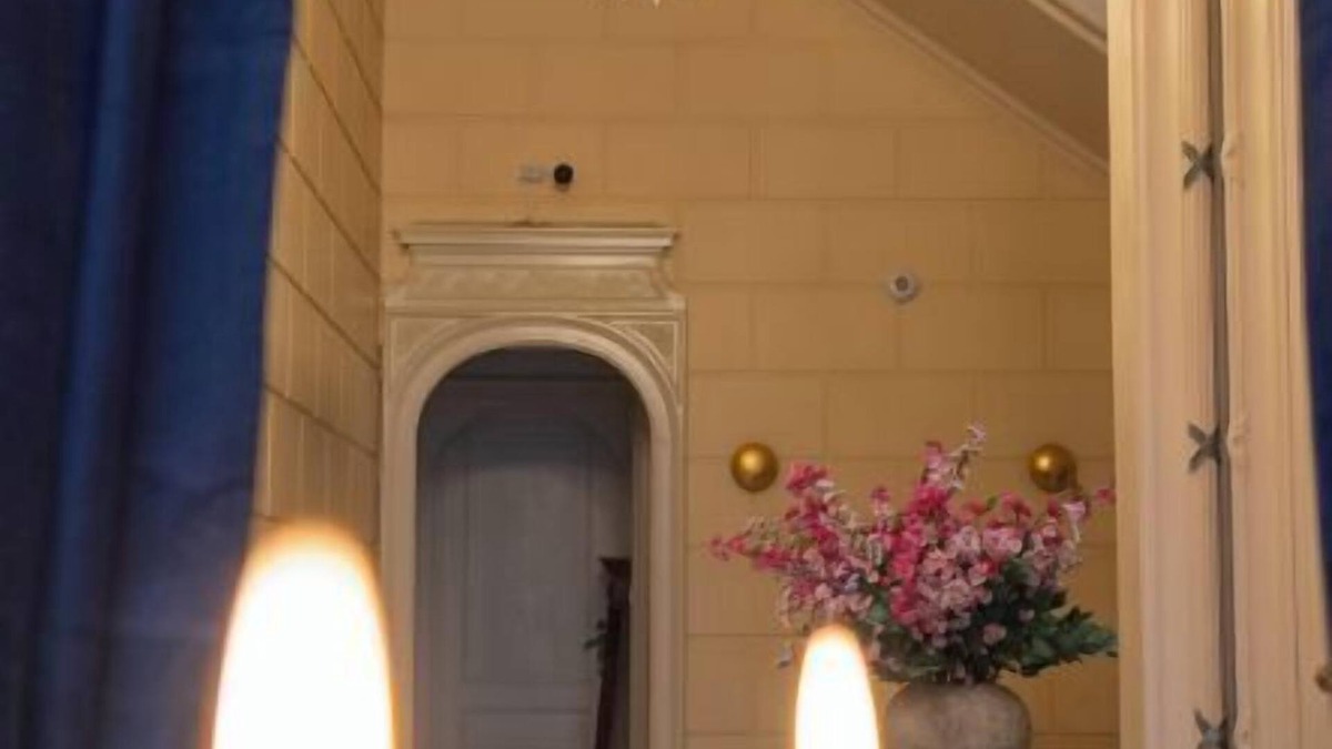Saint-Josse-ten-Noode House | Hôtel de Maître de Vaughan