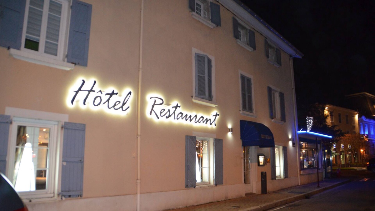 Chatillon-sur-Chalaronne Hotel | Hôtel du Commerce