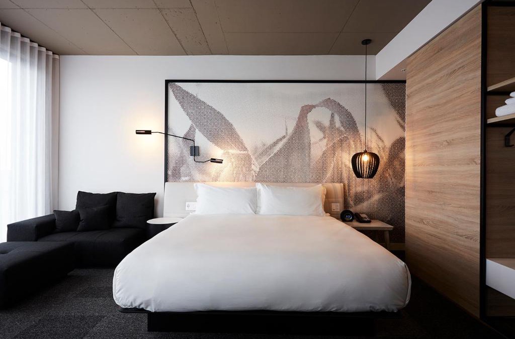 Brossard Hotel | Hôtel Escad Quartier DIX30