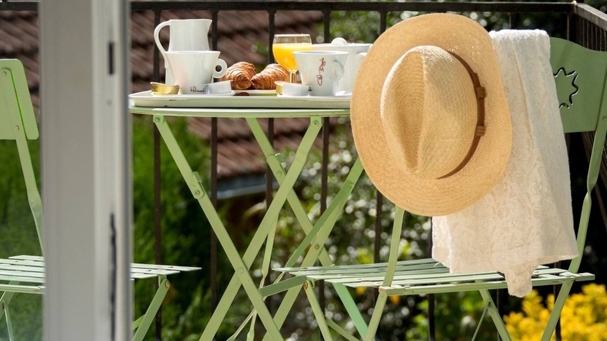 Naves Hotel | Hôtel l'Oustal
