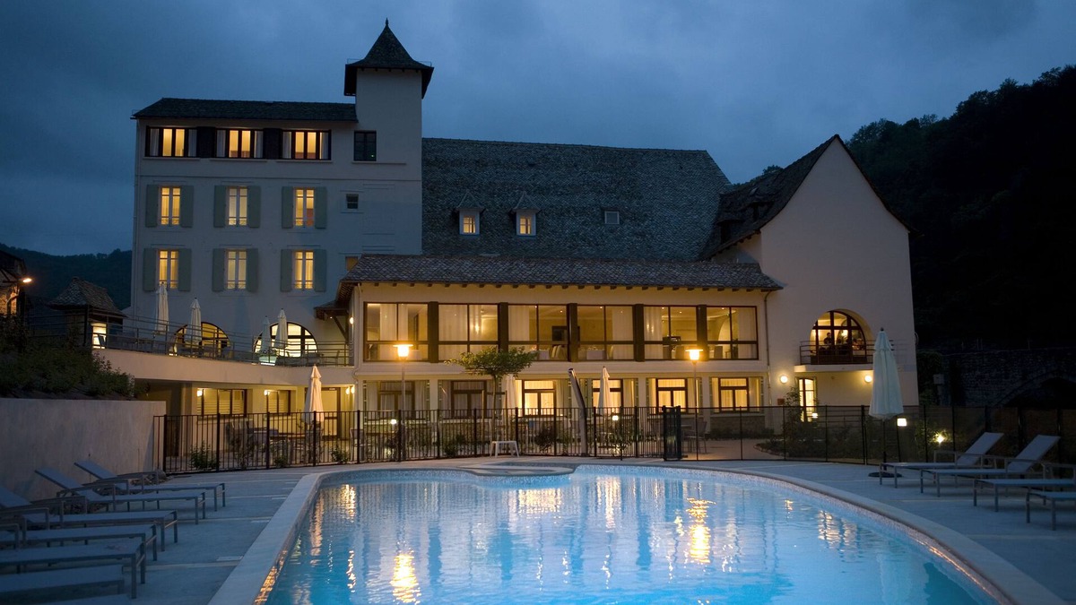 Entraygues-sur-Truyere Hotel | Hôtel La Rivière