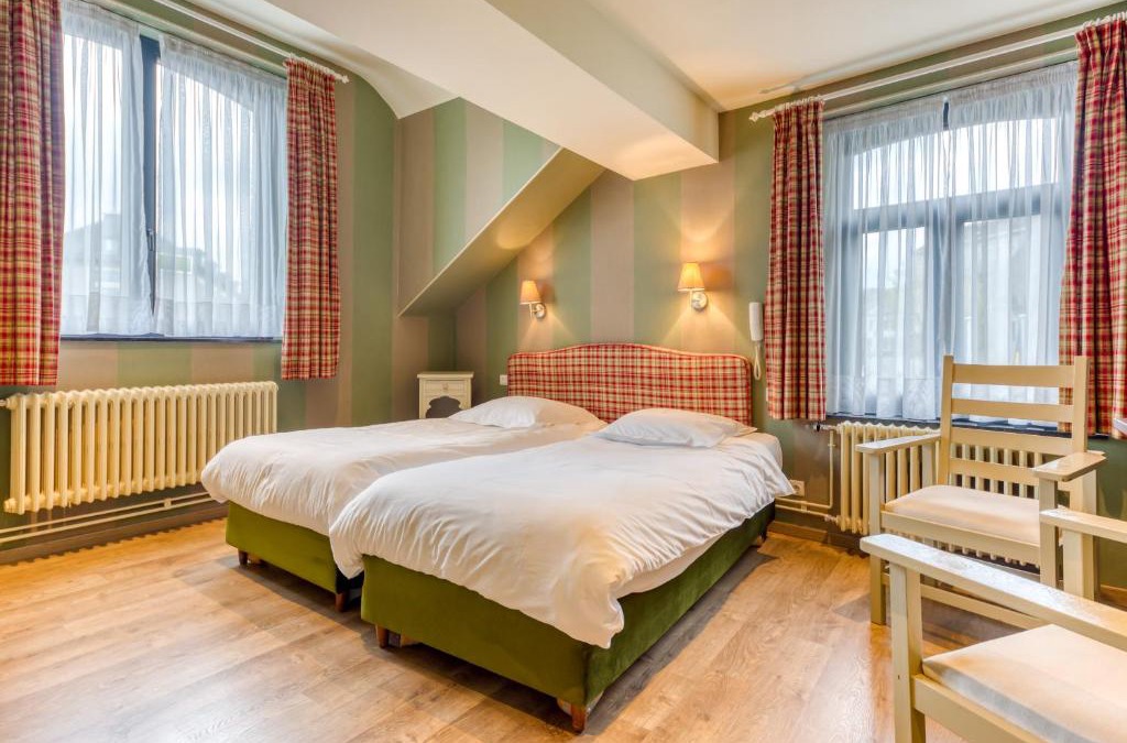 Lorcy Hotel | Hôtel Le Cor de Chasse