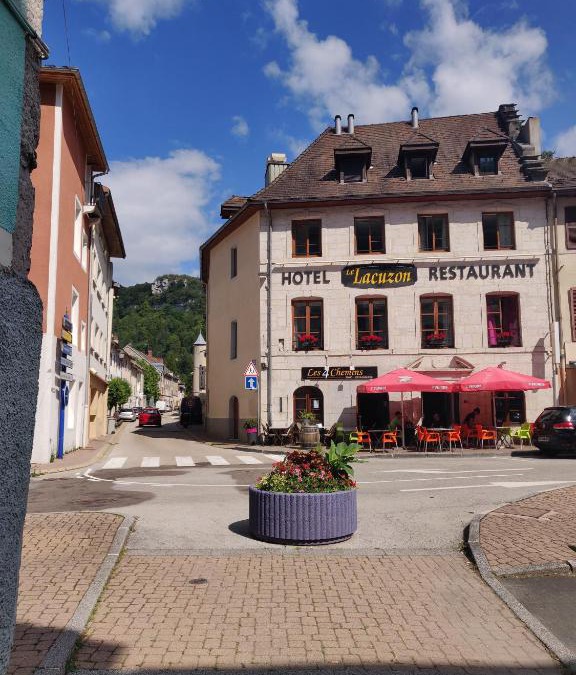 Moirans-en-Montagne Hotel | Hôtel Le Lacuzon