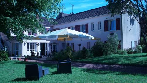 Pontaubert Hotel | Hôtel Les Fleurs