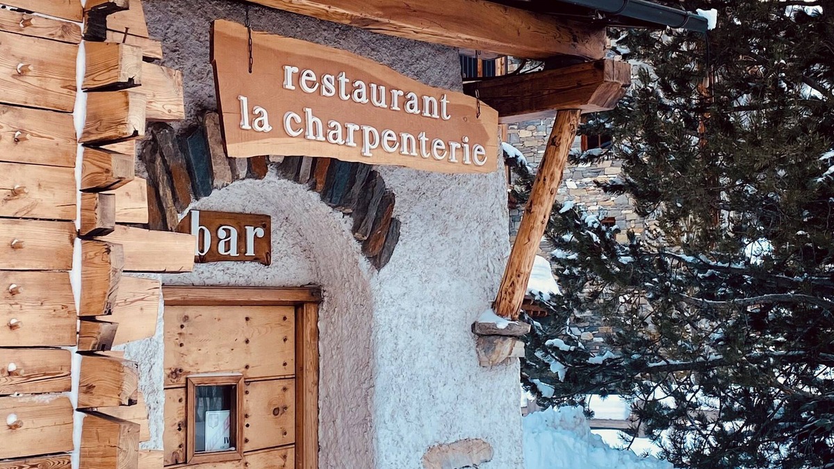 Val-d'Isere Hotel | Hôtel les Lorès
