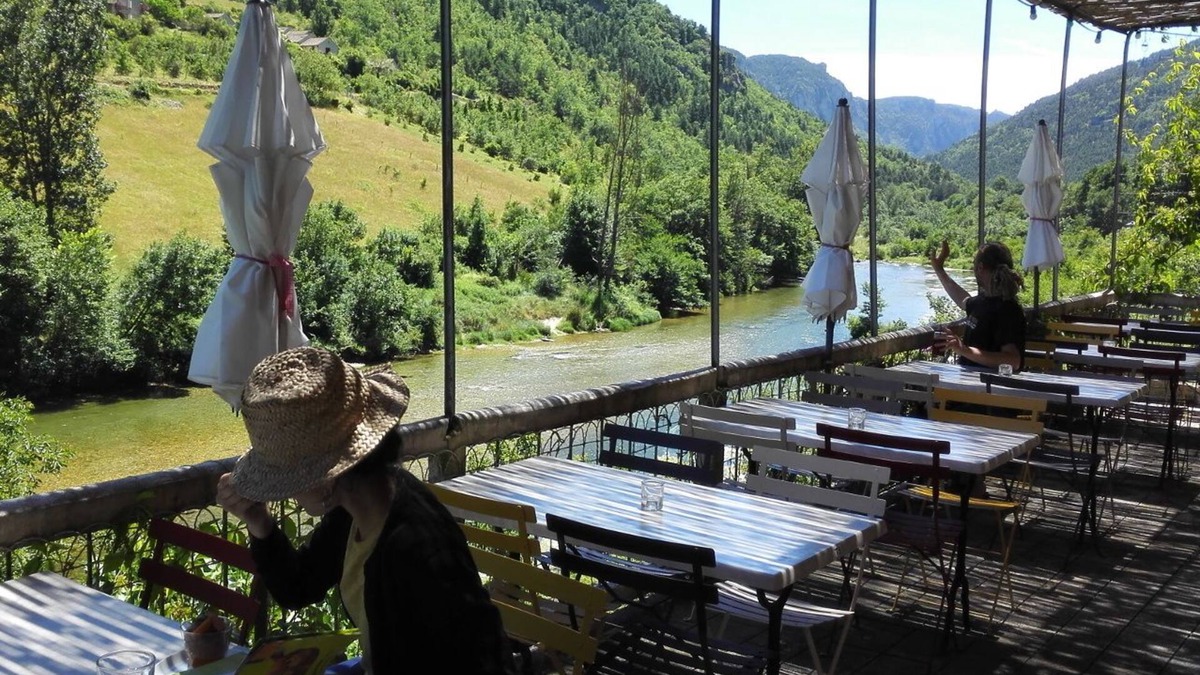 Massegros Causses Gorges Hotel | Hôtel Restaurant Le Parisien