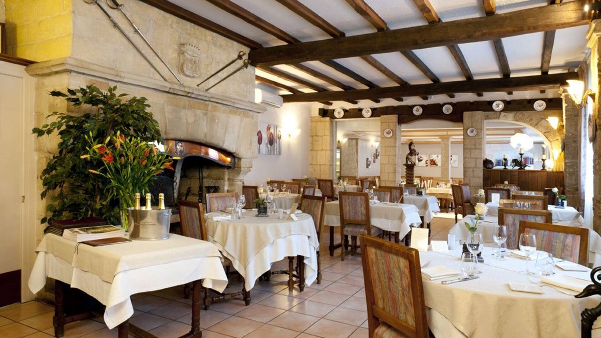 Sainte-Menehould Hotel | Hôtel restaurant Le Cheval Rouge