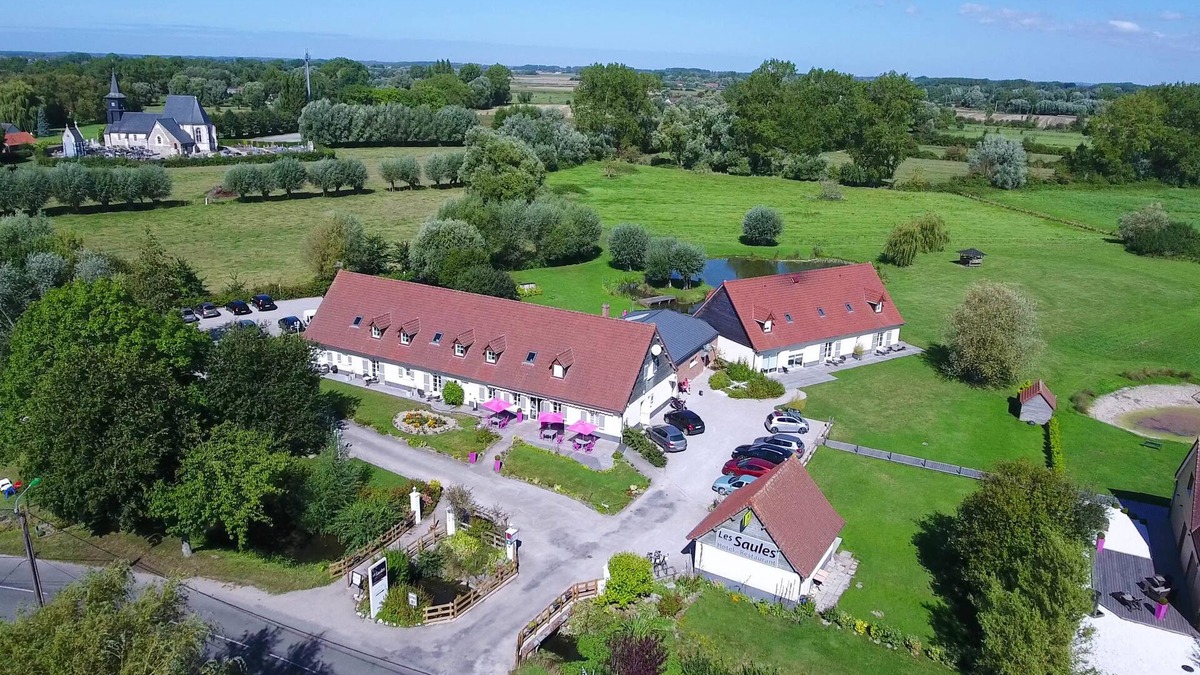 Favieres Hotel | Hôtel Spa & Restaurant Les Saules