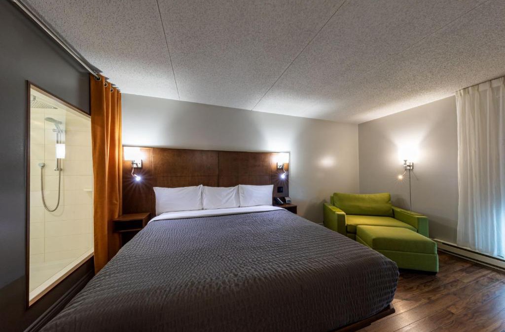 Les Rivieres Hotel | Hôtel & Suites Normandin Québec