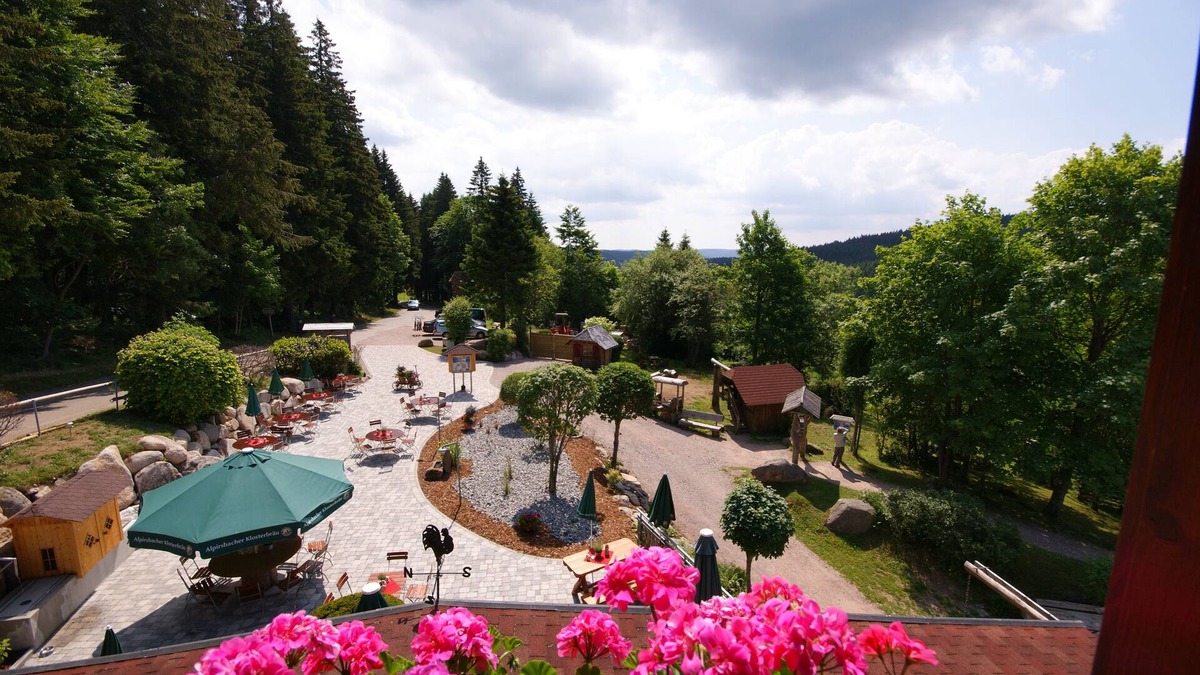 Furtwangen Hotel | Höhengasthaus Kolmenhof an der Donauquelle