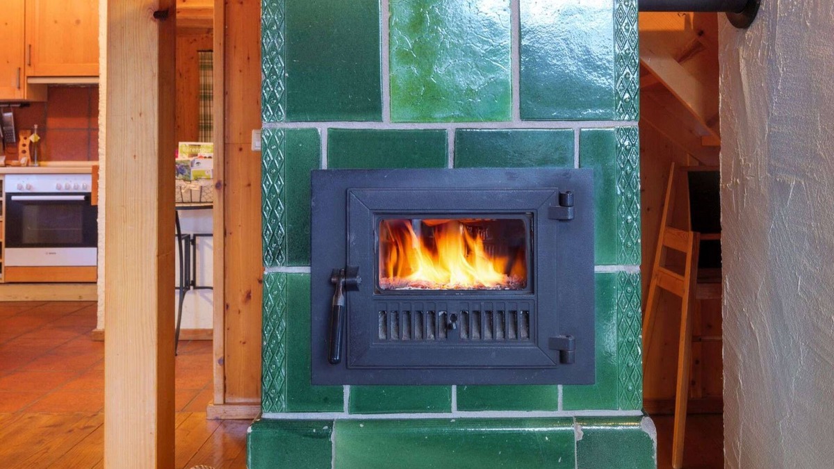 Ehlenbogen House | Hüttenchalet Waldschatz: Sauna Kamin Garten