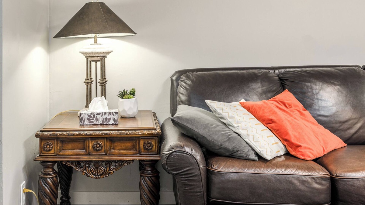 Calgary House | H@Home 5BR2BTH entire house close to YYC/Deerfoot Mall
