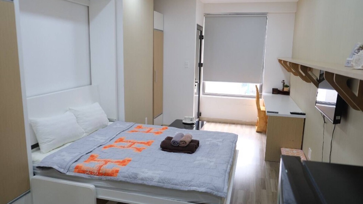 Phu Nhuan Apartment | H&T Studio-8mins to AIRPORT & CENTER-FREE Pool & Gym.