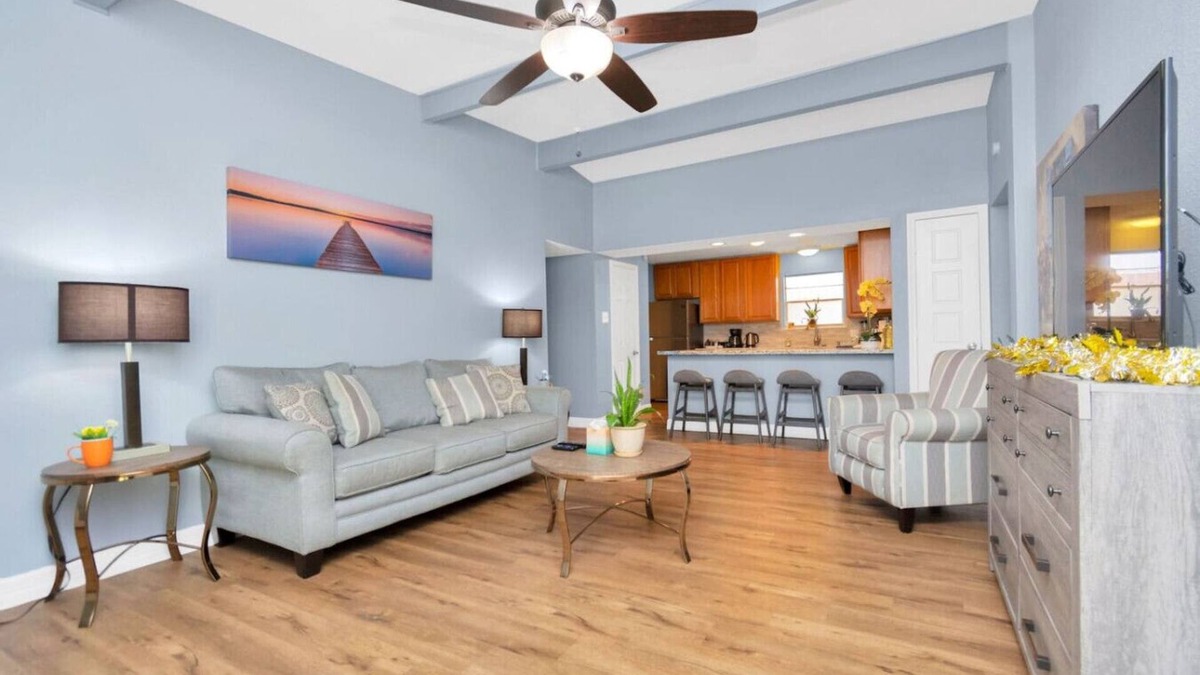 Spring Branch West House | H-Town Hideout | SLPS 10 + KingBD + Fire Pit