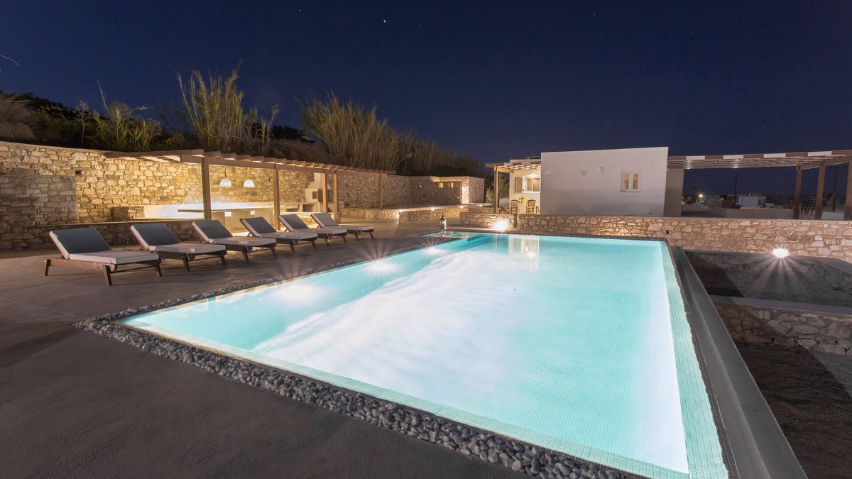 Parikia Villa | H2O Private Villa Paros, infinity swimming pool, sea view lounge area, bbq & Bar