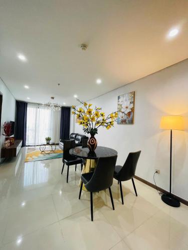 District 10 Apartment | Ha Do Centrosa Apartment District 10