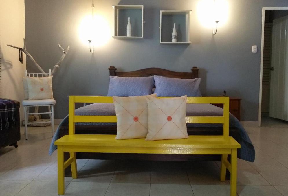Honda Bed & Breakfast | Habitación Casa Las Aves