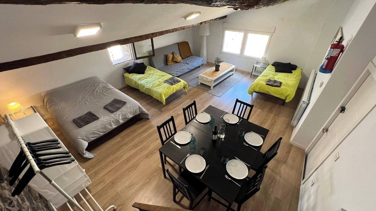 Biescas Apartment | Habitaciones Para 15 Personas en el Centro de Biescas