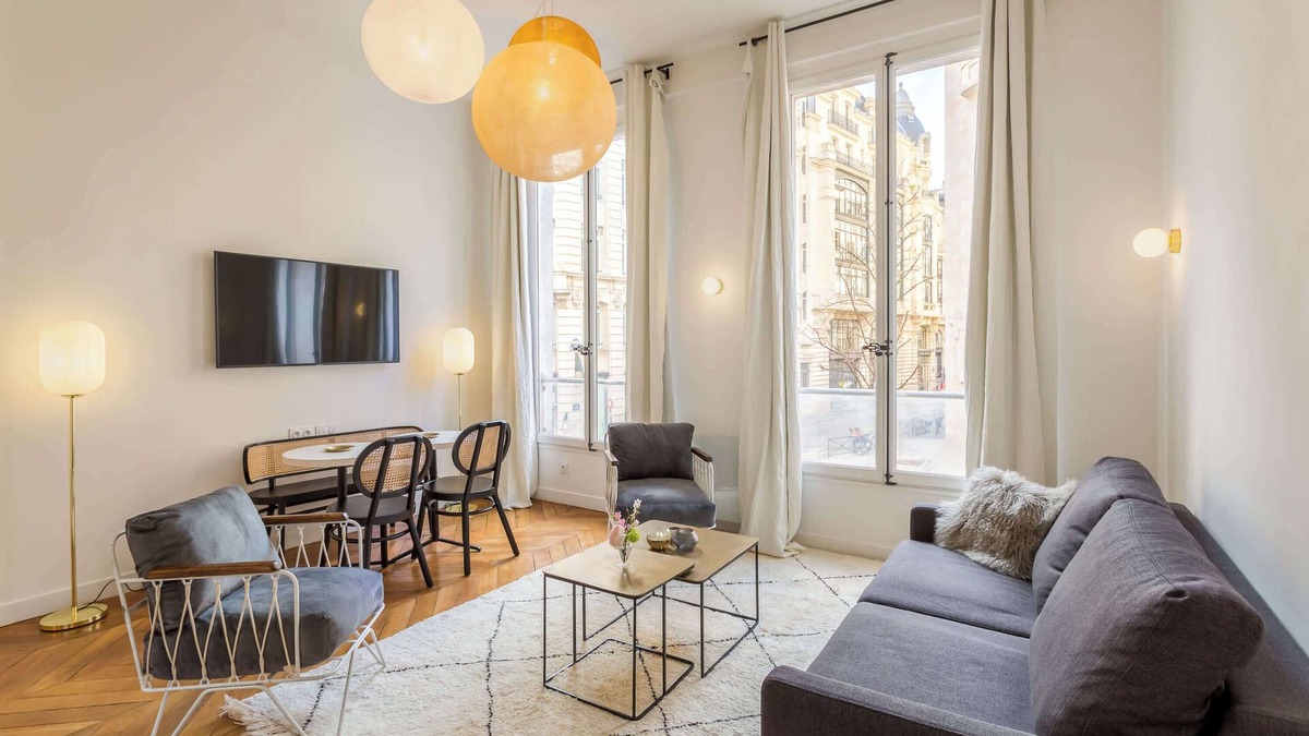 2nd Arrondissement Apartment | Habitat Parisien - 1BR-1BA - Bourse Montorgueil