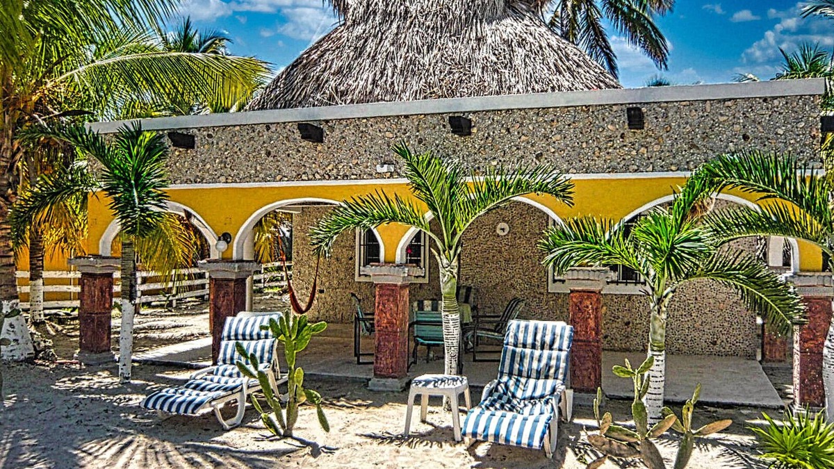 El Cuyo Condo | Hacienda Antigua Villa, just steps from the beach
