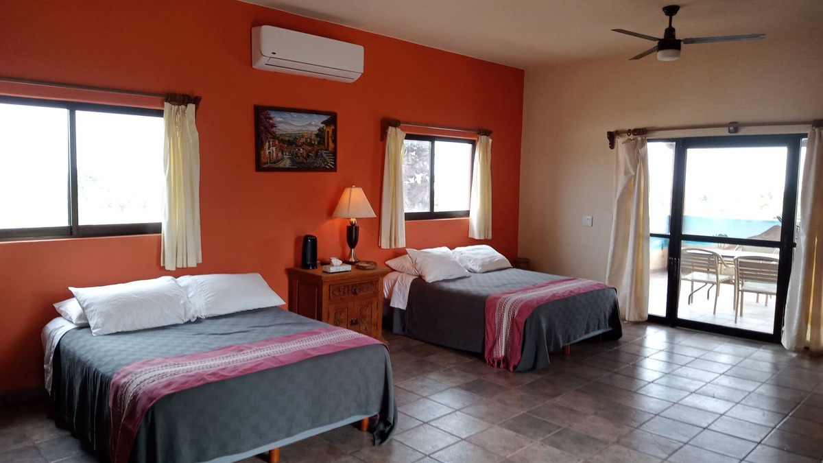 La Ribera Bed & Breakfast | Hacienda de Palmas: Room #1 Grande with two queen size beds and sofa bed
