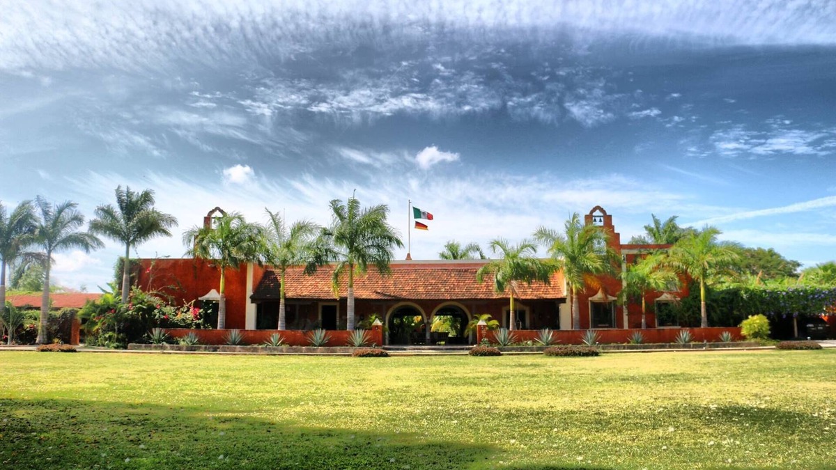 Dzibikak House | Hacienda Dzibikak - stunning luxury estate, great for kids, w/staff, nr Merida