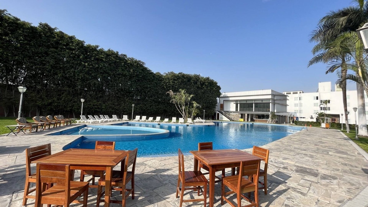 Comas Hotel | Hacienda Lima Norte
