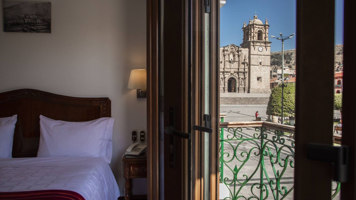 Lake Titicaca - Puno Hotel | Hacienda Plaza de Armas