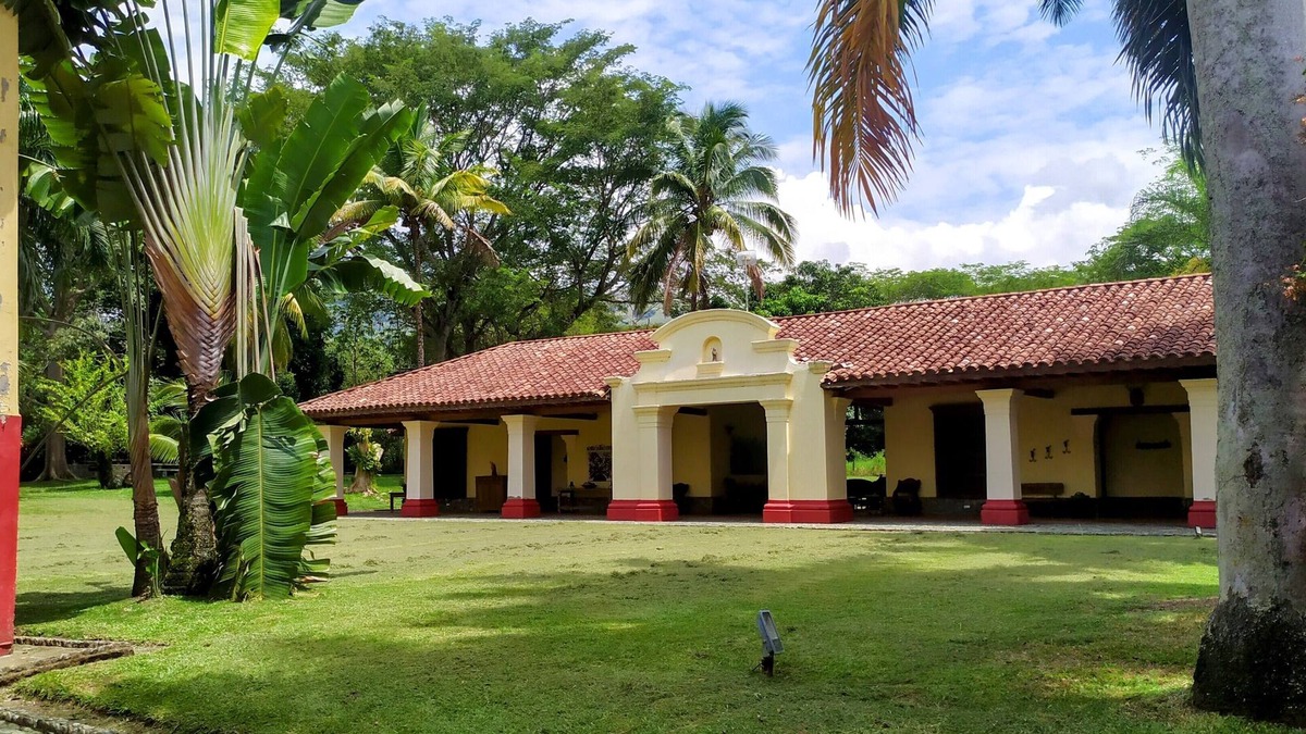 Quebrada Guadalejo House | Hacienda Texas, Paraiso Terrenal en el Suroeste Antioqueño